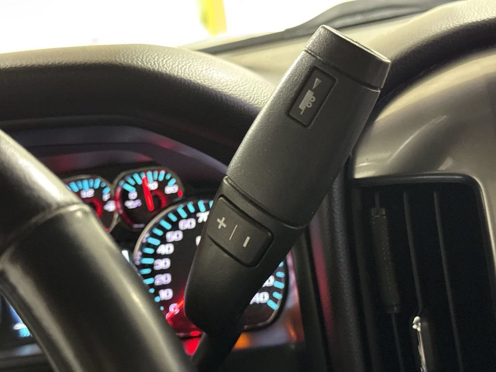 Used 2018 Chevrolet Silverado 1500 LT w/ All Star Edition AWD/4WD image 18