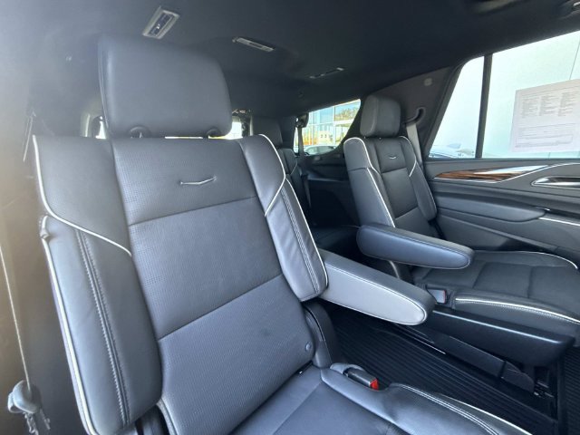 Used 2024 Cadillac Escalade Premium Luxury w/ LPO, Floor Liner Package AWD/4WD image 25