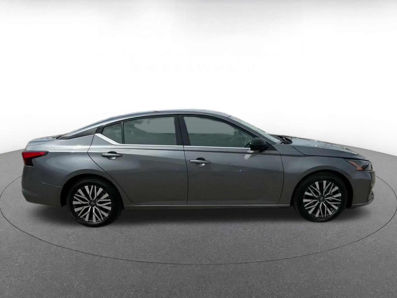 Used 2026 Nissan Altima 2.5 SV FWD image 13