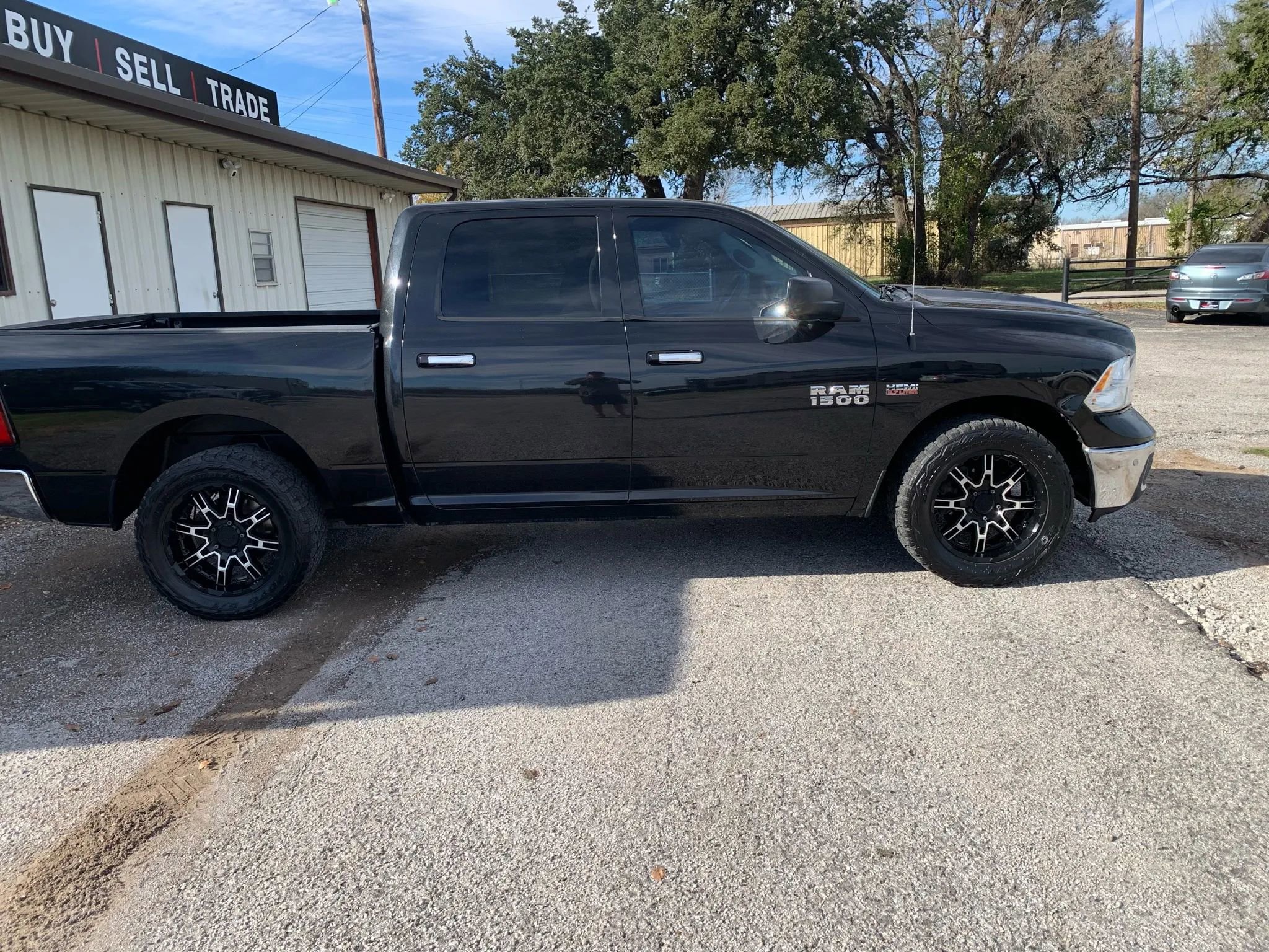 Used 2018 RAM 1500 Lone Star image 1