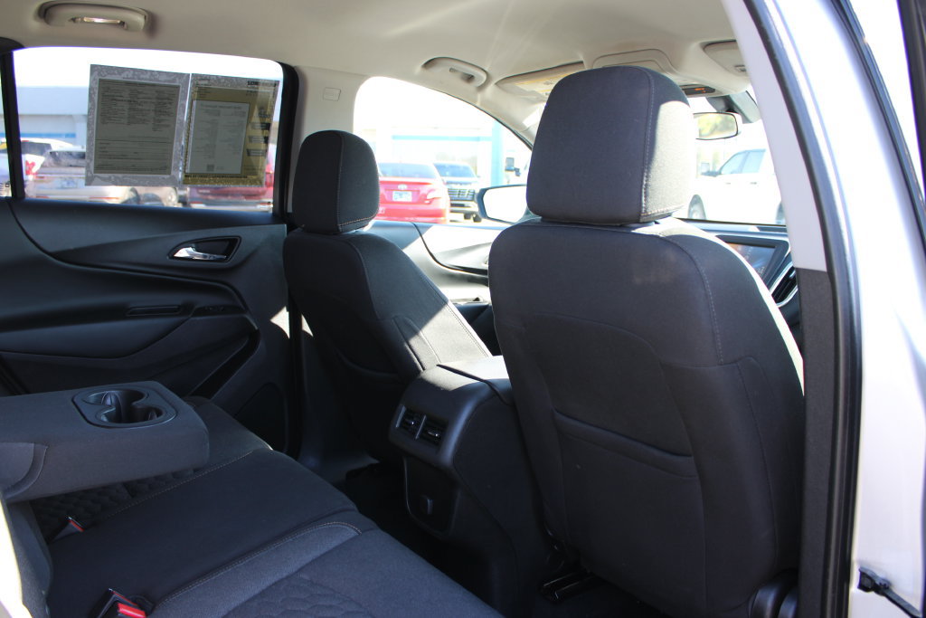 Used 2018 Chevrolet Equinox LT FWD image 32