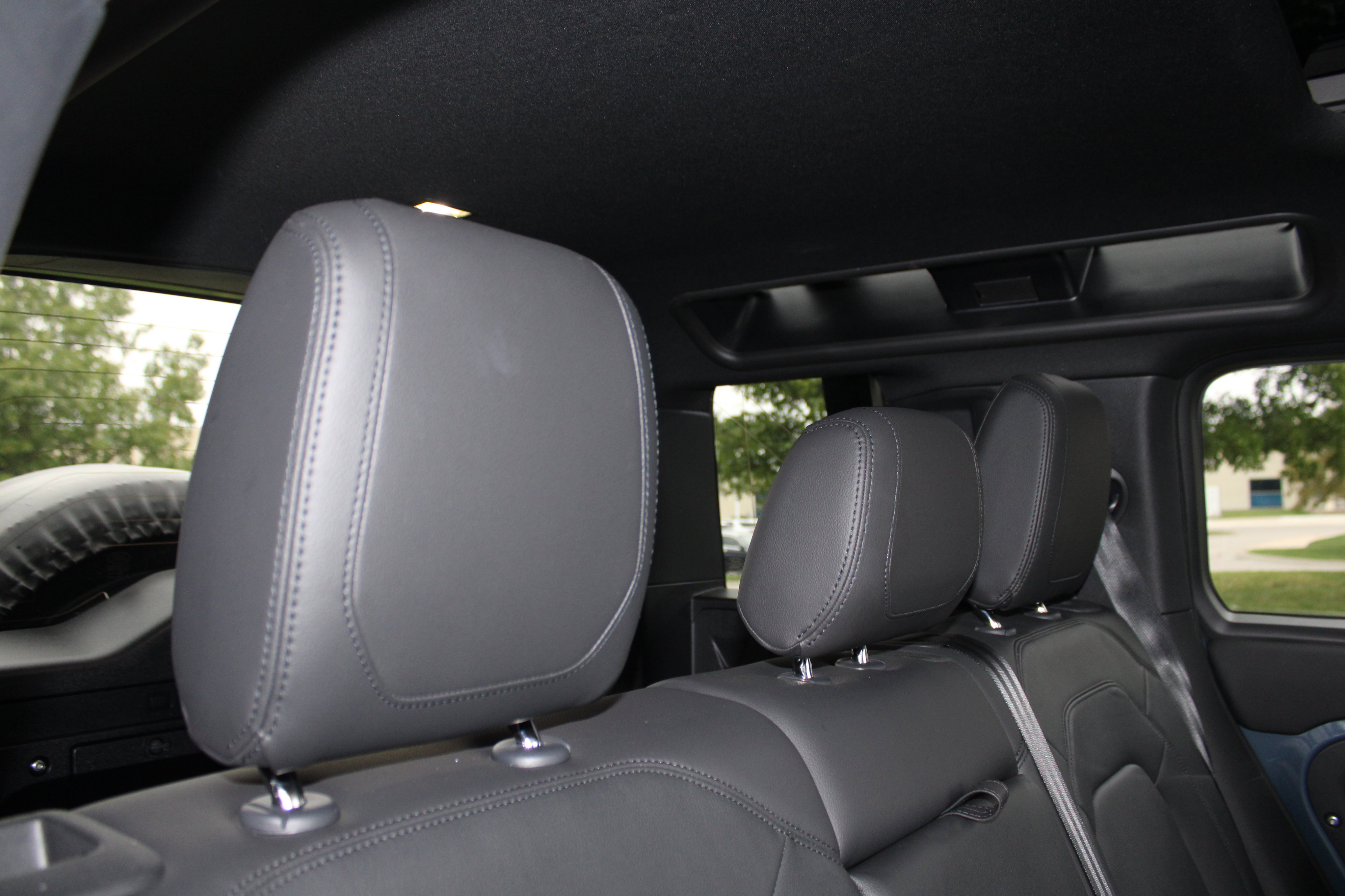 Used 2024 Land Rover Defender 110 S image 46