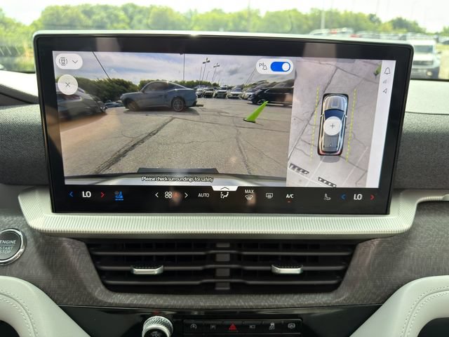 Used 2025 Ford Explorer Platinum w/ Ultimate Package AWD/4WD image 32