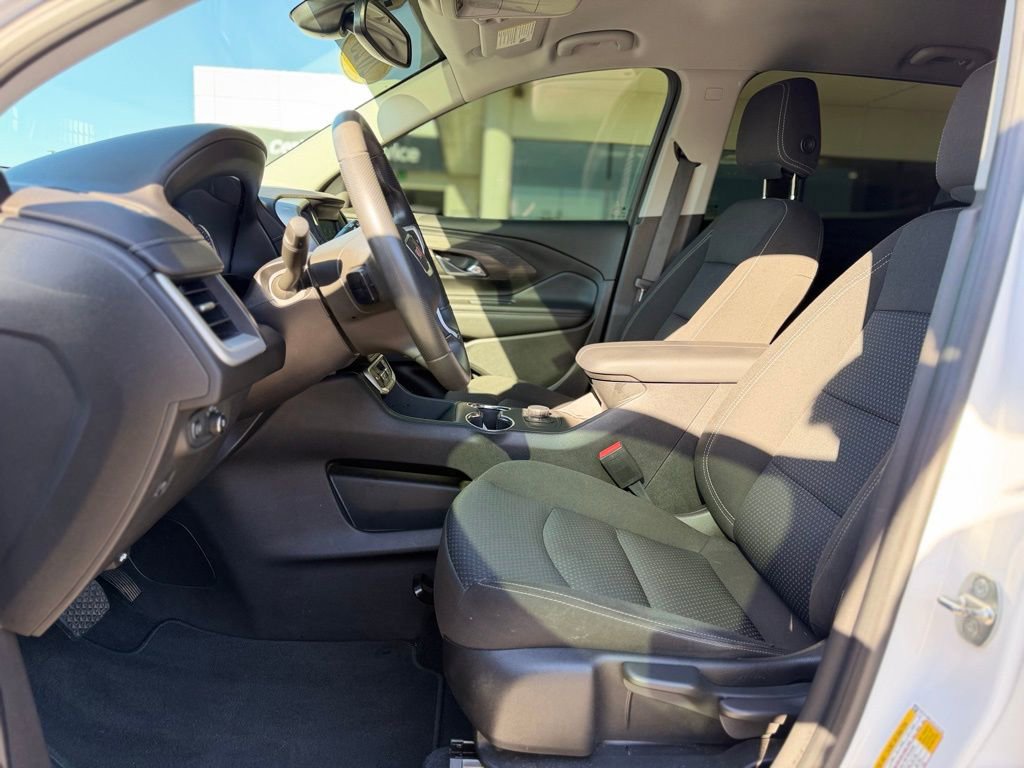 Used 2023 GMC Terrain SLE w/ Elevation Edition FWD image 8