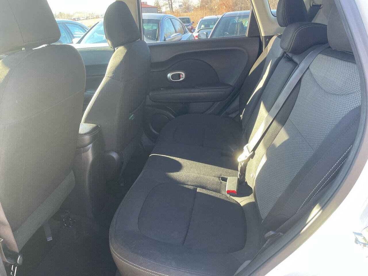 Used 2019 Kia Soul + image 9
