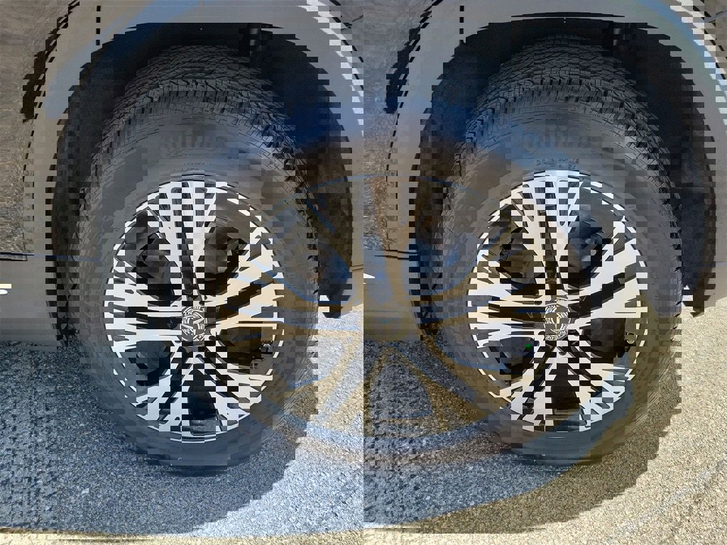 New 2025 Mercedes-Benz GLA 250 image 11