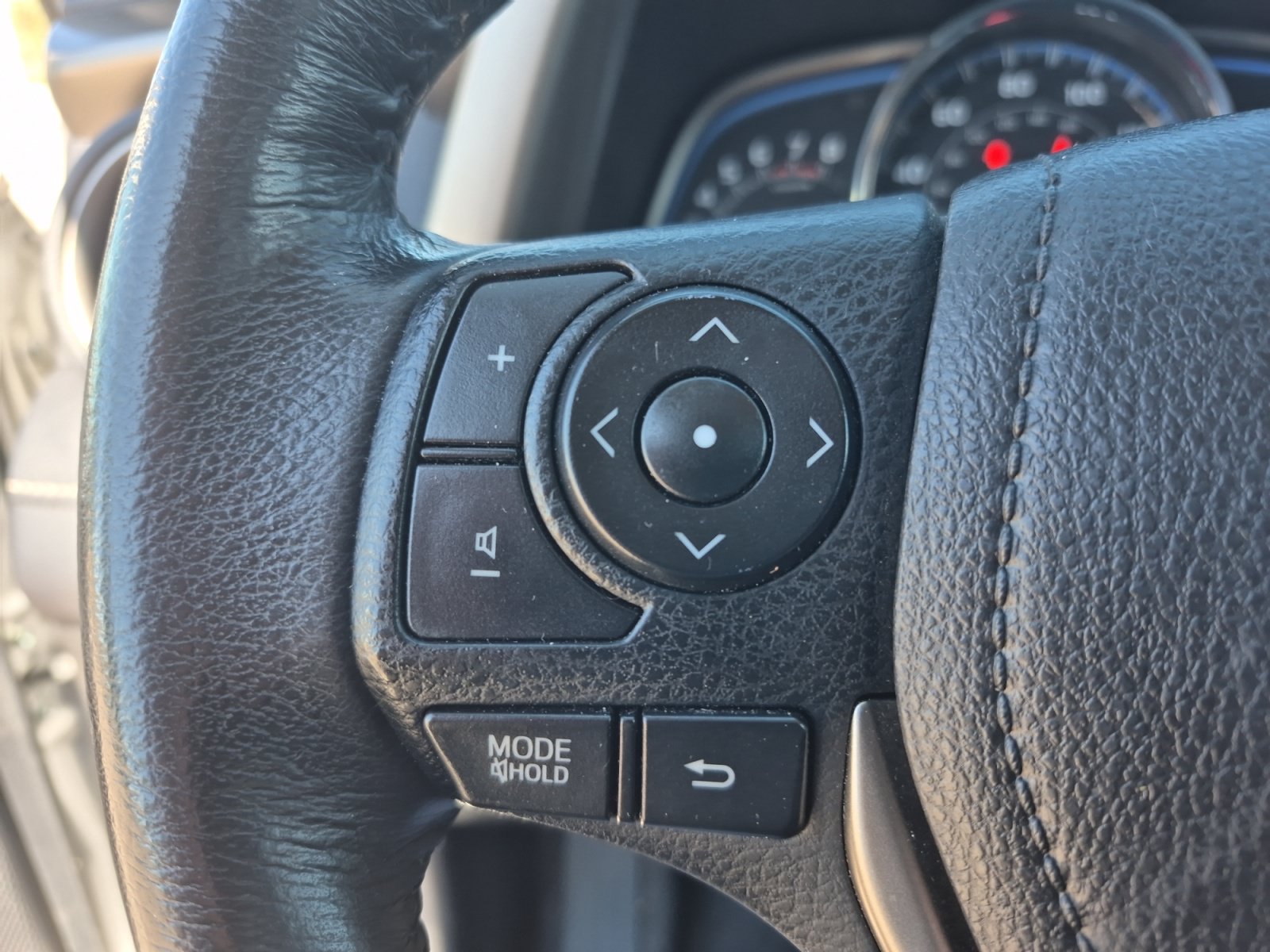Used 2013 Toyota RAV4 Limited AWD/4WD image 16