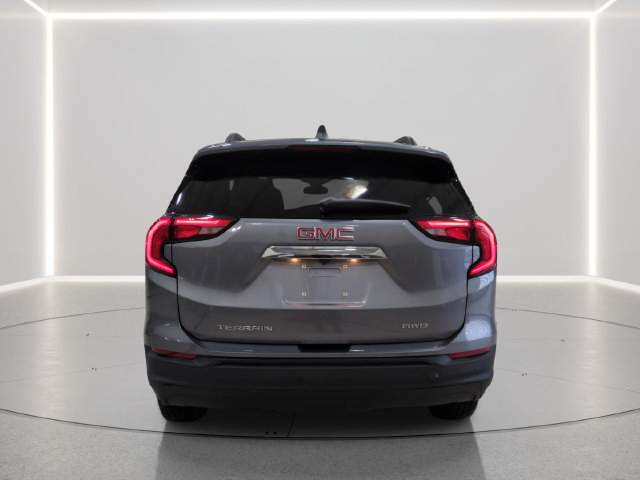 Used 2021 GMC Terrain SLE w/ Driver Convenience Package AWD/4WD image 4