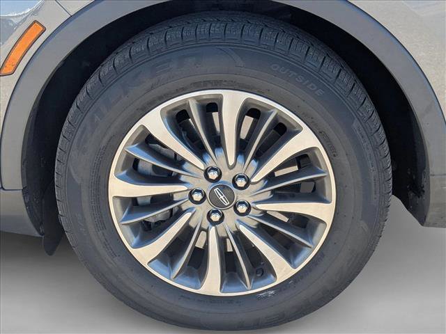 Used 2021 Lincoln Nautilus Reserve image 10