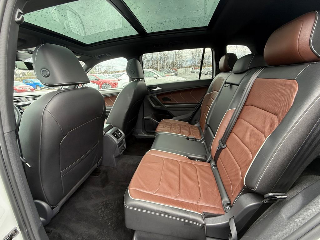 Used 2022 Volkswagen Tiguan SEL R-Line image 25