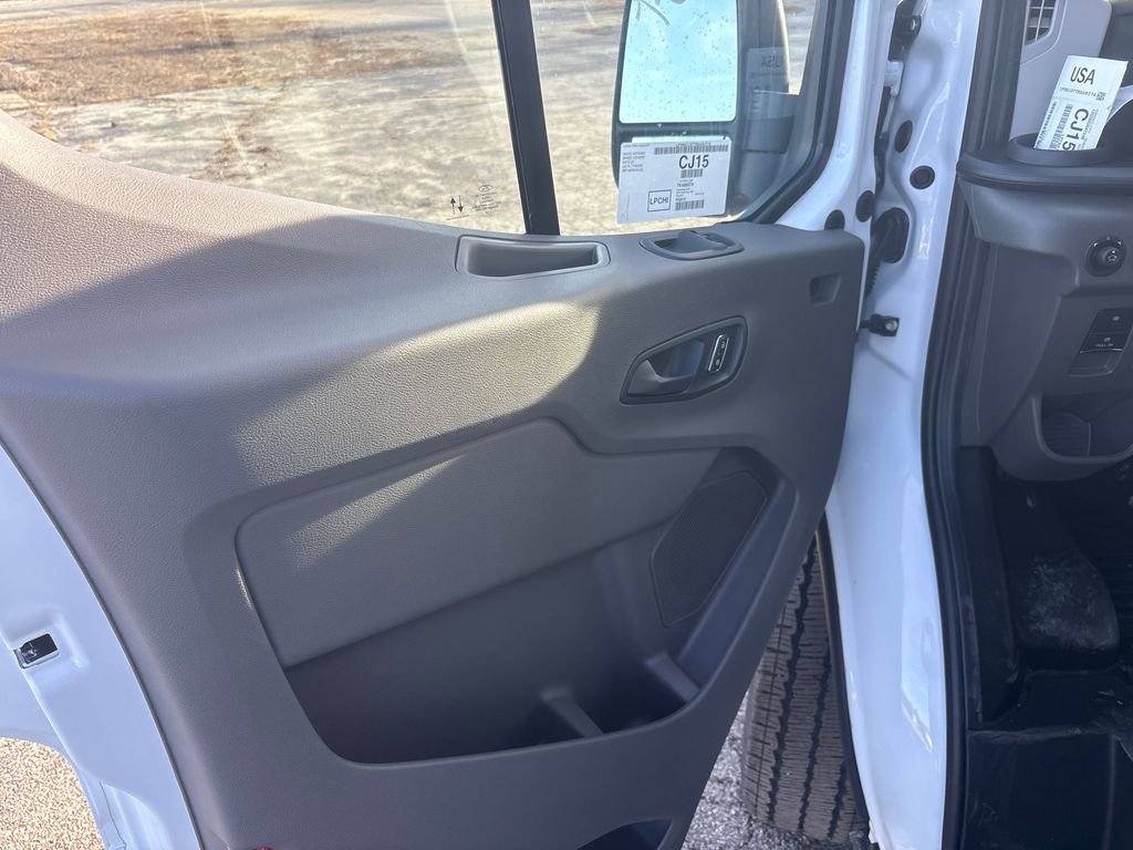 New 2026 Ford Transit 250 148 Medium Roof RWD image 12