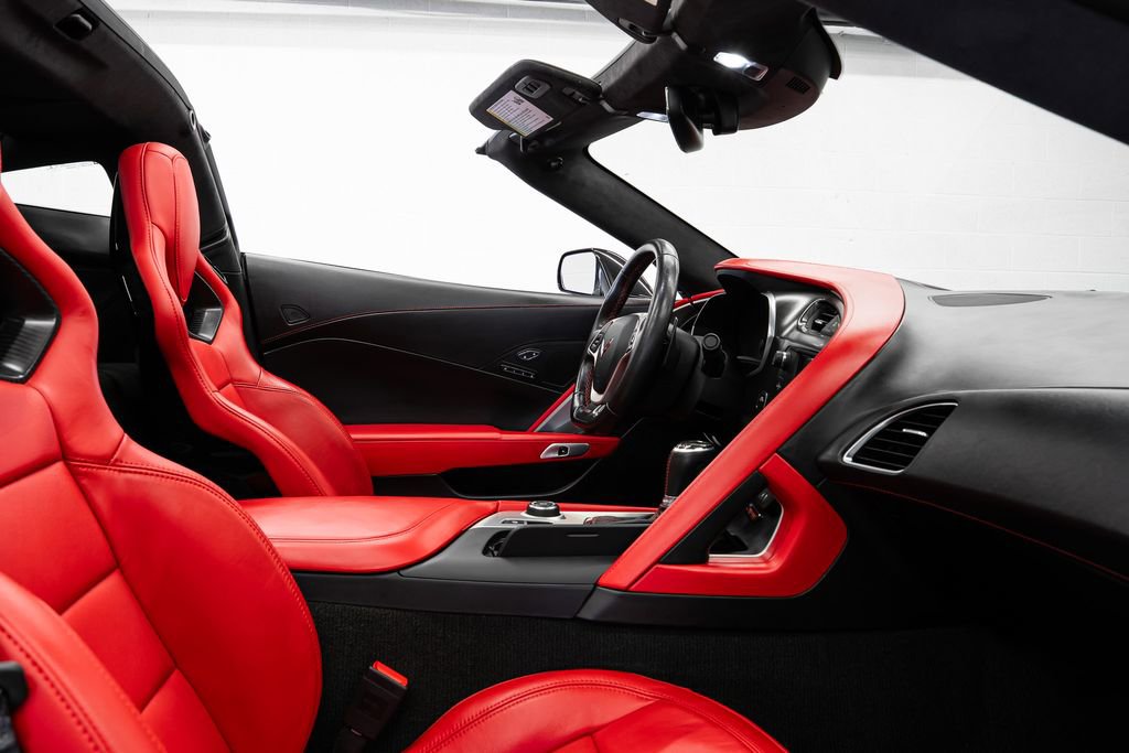 Used 2015 Chevrolet Corvette Z06 w/ 3LZ Preferred Equipment Group image 36