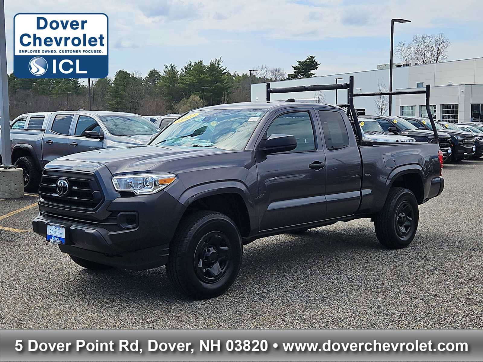 Used 2022 Toyota Tacoma SR image 1