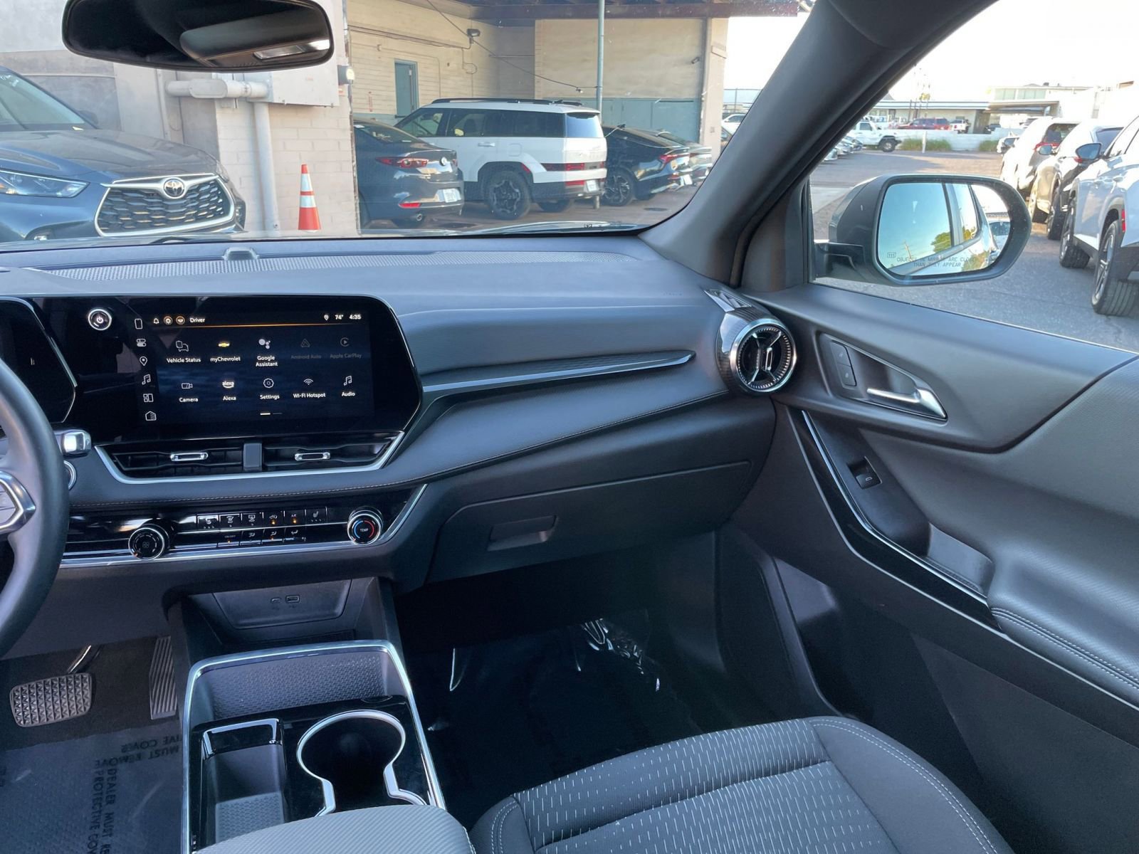 Used 2025 Chevrolet Equinox LT image 34