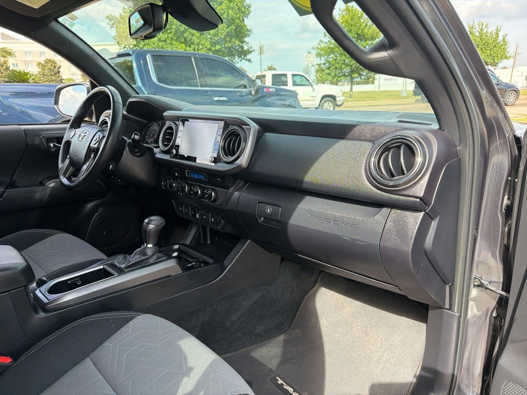 Used 2023 Toyota Tacoma TRD Sport image 17