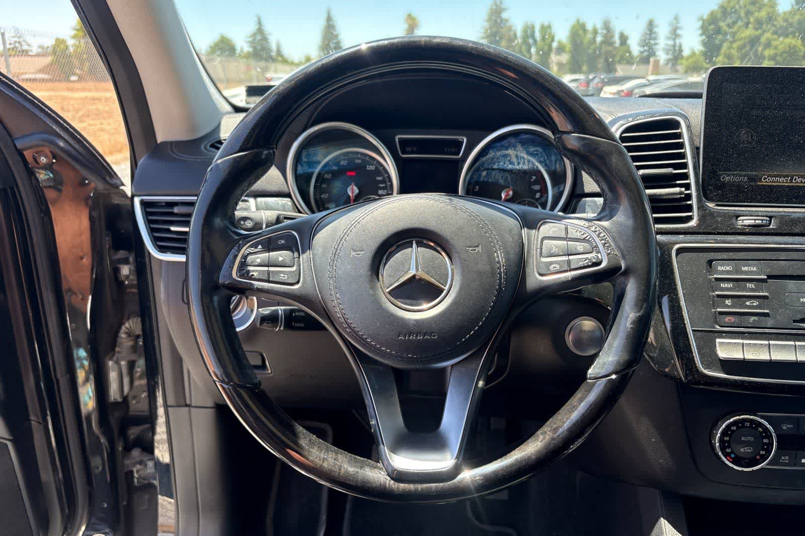 Used 2018 Mercedes-Benz GLS 550 4MATIC image 24