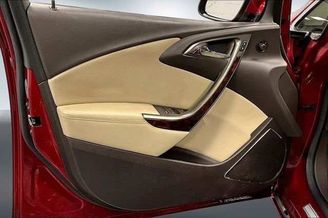 Used 2013 Buick Verano Convenience FWD image 18
