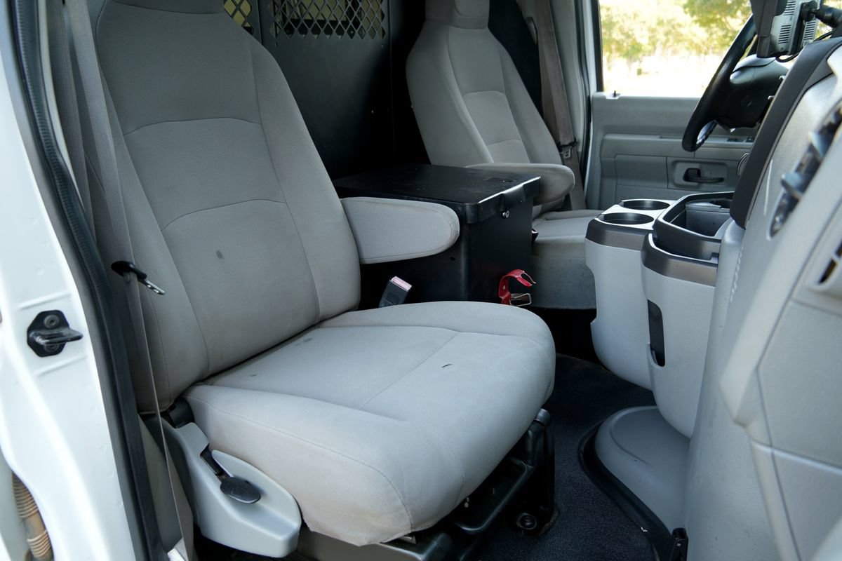 Used 2014 Ford E-150 and Econoline 150 w/ Power Group RWD image 8