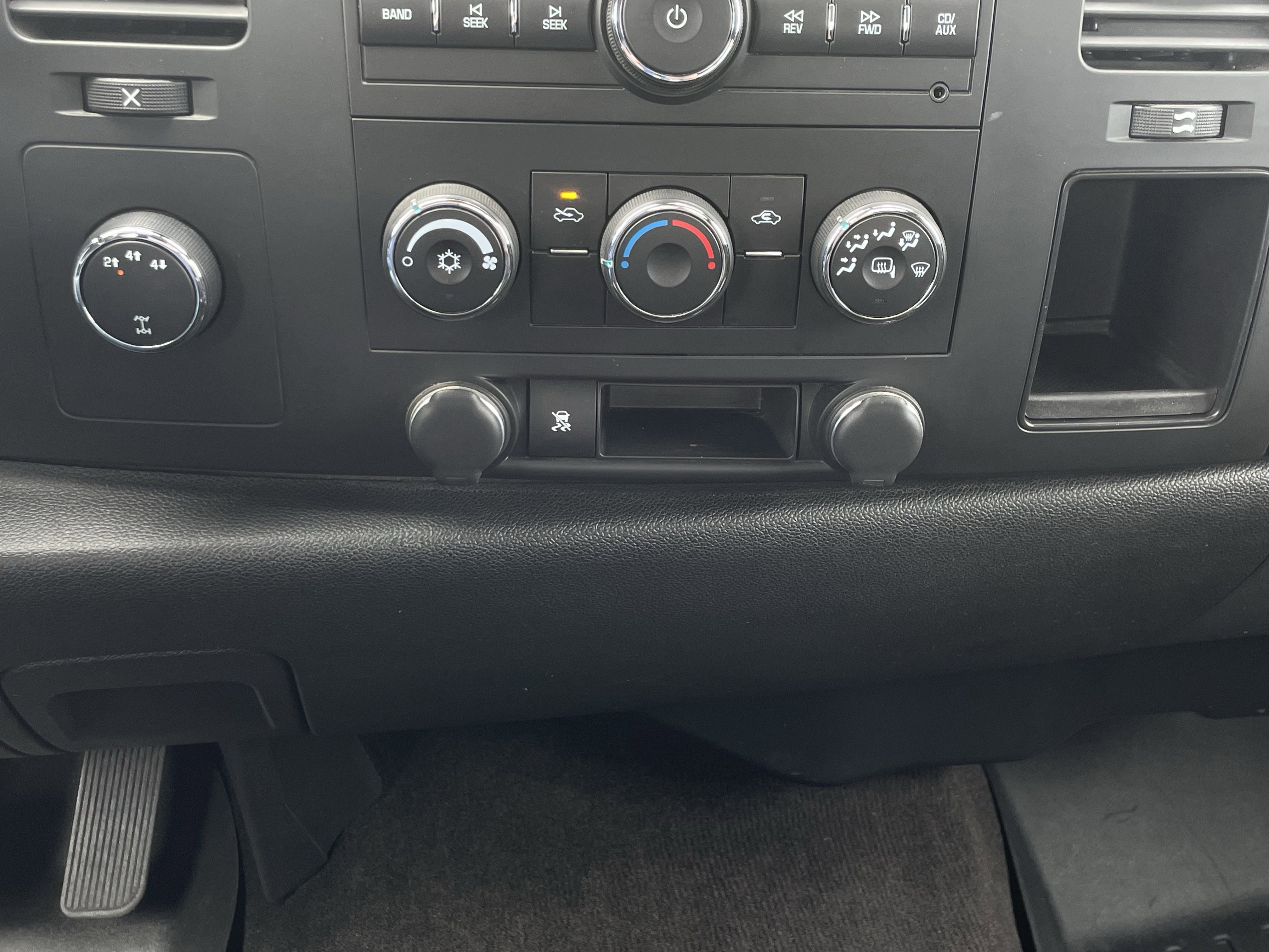 Used 2010 Chevrolet Silverado 2500 LT AWD/4WD image 25