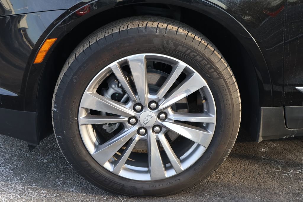 Used 2025 Cadillac XT5 Premium Luxury image 11