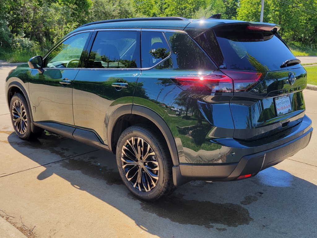 New 2026 Nissan Rogue Dark Armor AWD/4WD image 4