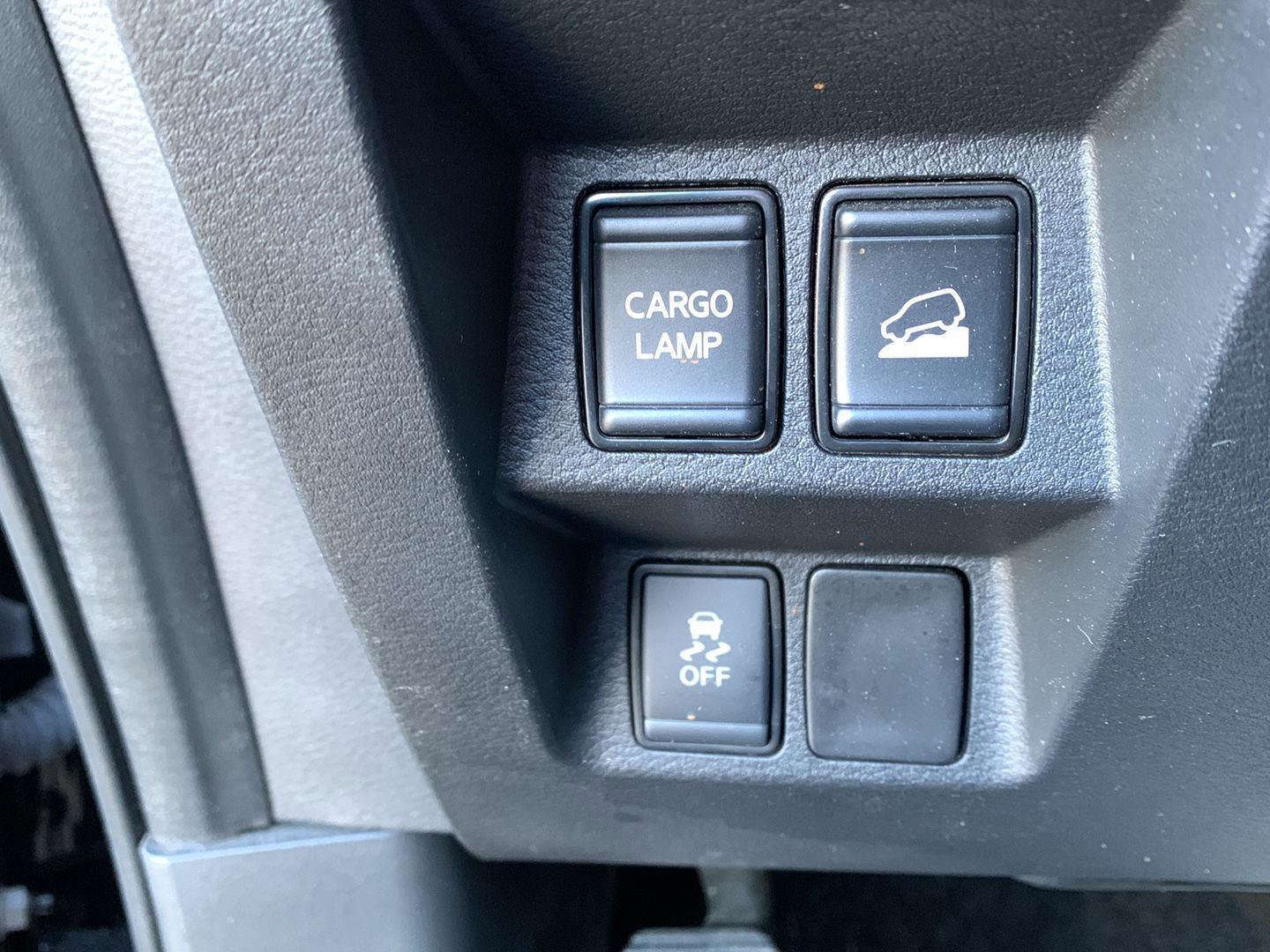 Used 2024 Nissan Frontier SV image 11