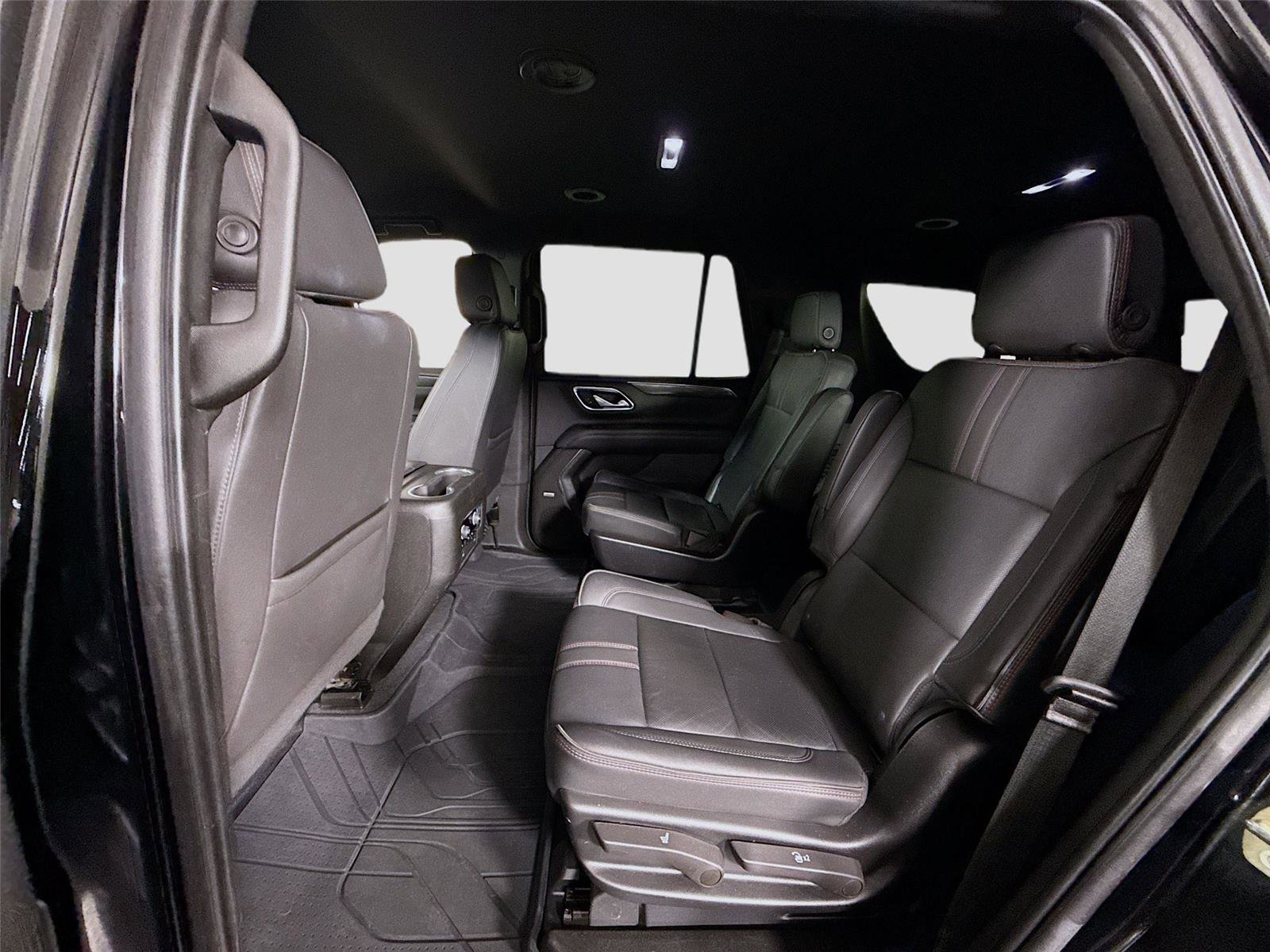 Used 2022 Chevrolet Tahoe RST w/ Luxury Package image 17