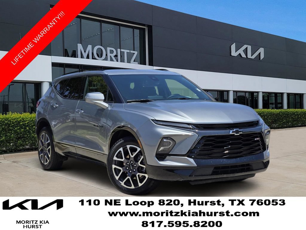 Used 2025 Chevrolet Blazer RS FWD image 1
