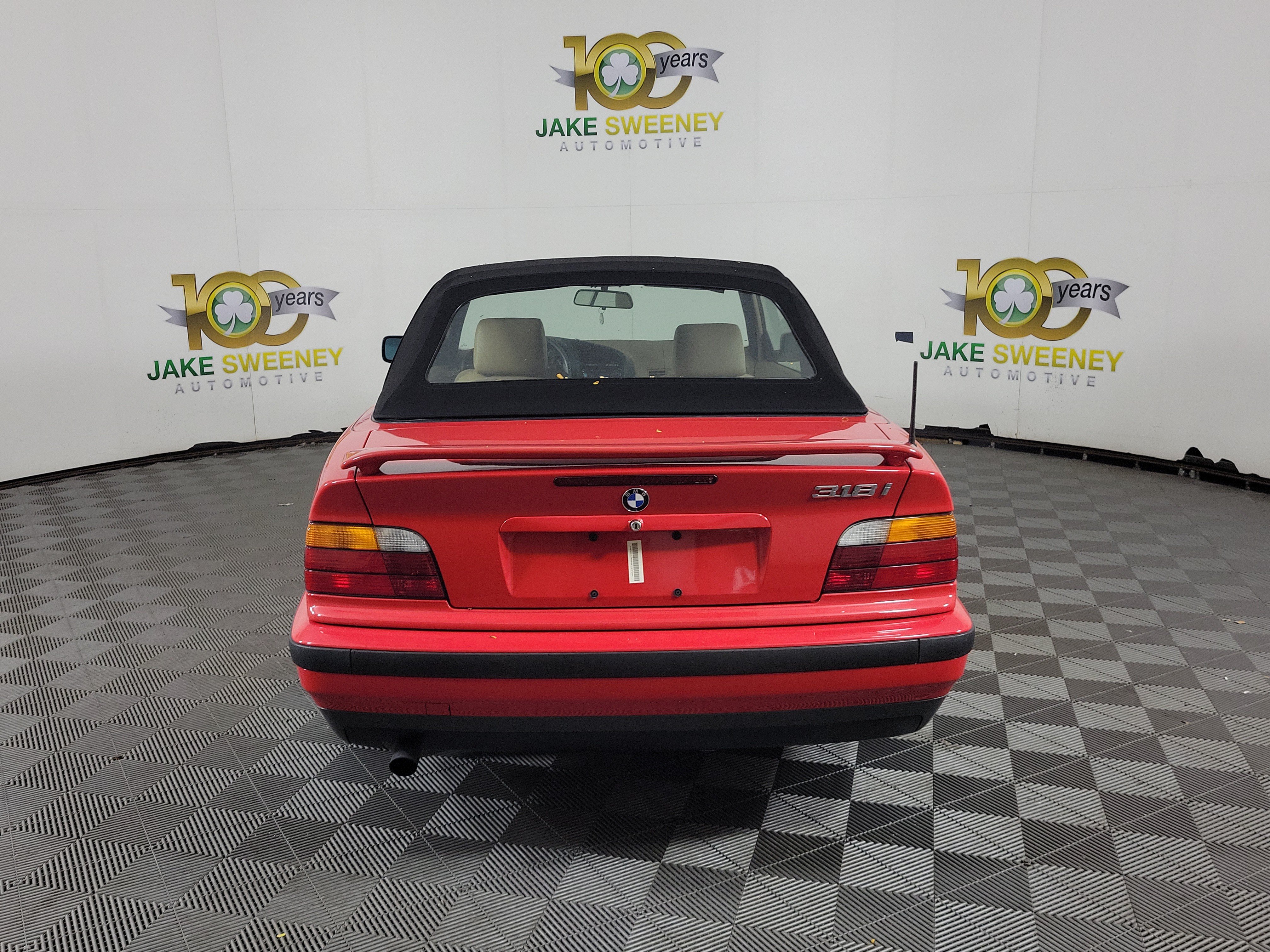 Used 1995 BMW 318i Convertible RWD image 3