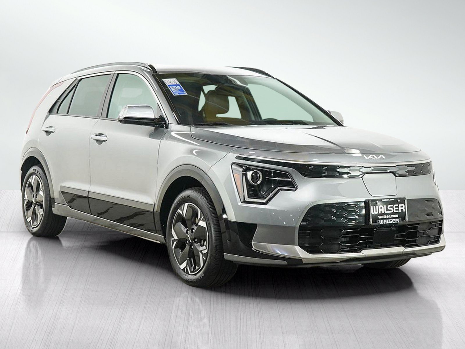 Used 2024 Kia Niro Wind w/ Wind Preserve Package FWD image 7