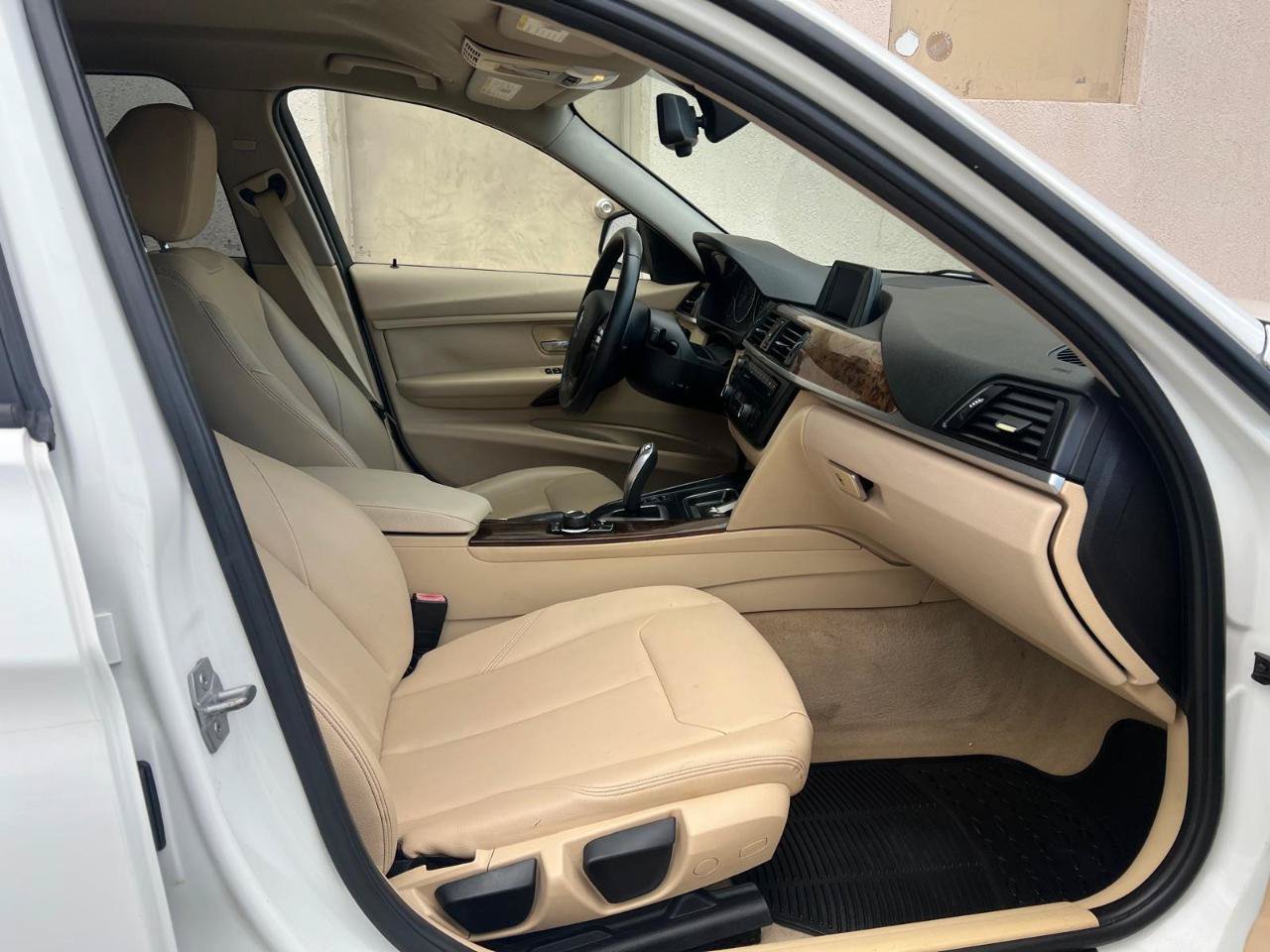Used 2014 BMW 320i Sedan RWD image 20