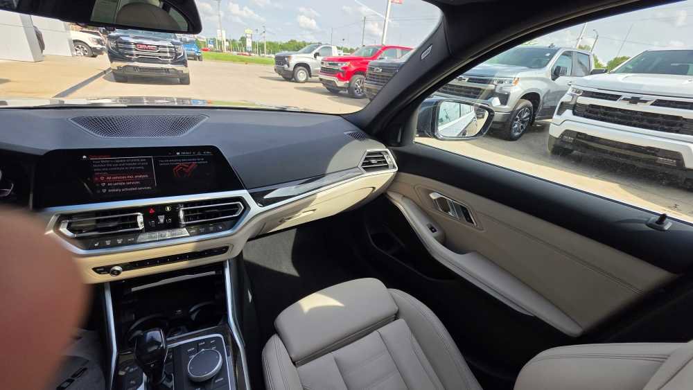 Used 2020 BMW 330i Sedan w/ Premium Package image 18