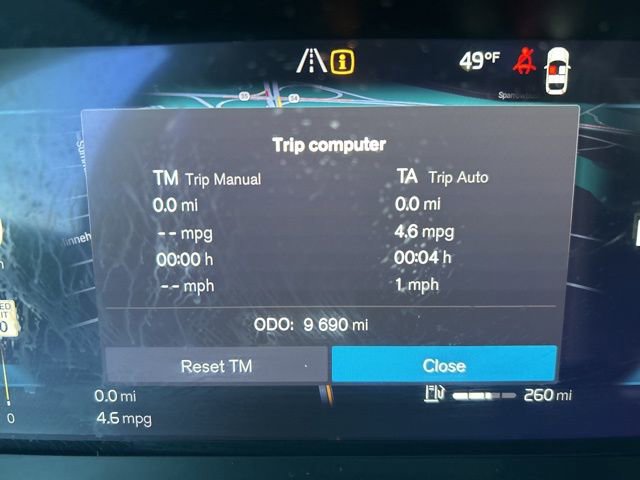 Certified 2025 Volvo XC40 B5 Plus AWD/4WD image 21