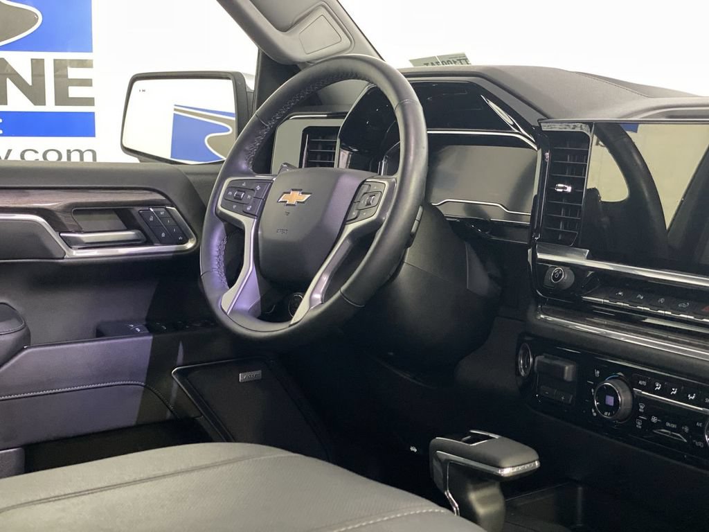 Used 2024 Chevrolet Silverado 1500 LTZ w/ LTZ Convenience Package II AWD/4WD image 14