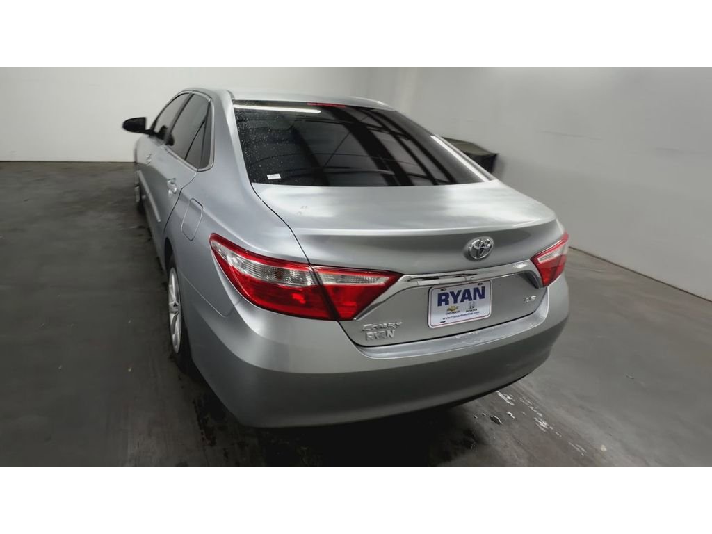 Used 2016 Toyota Camry LE image 7