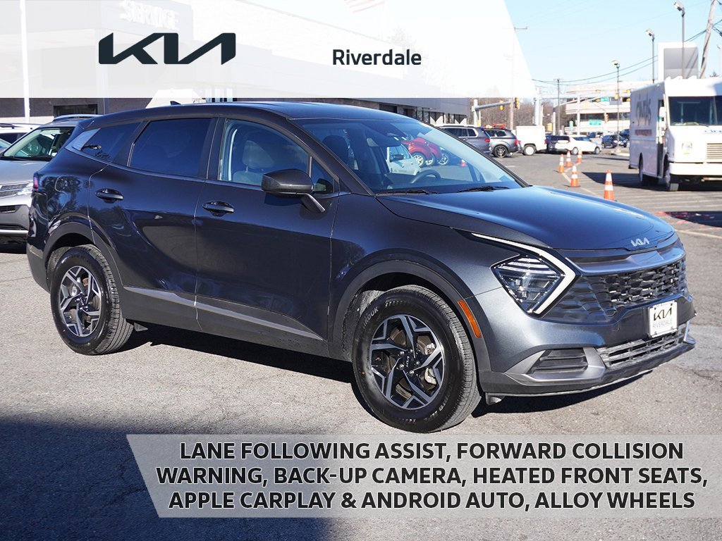 Used 2025 Kia Sportage LX image 1