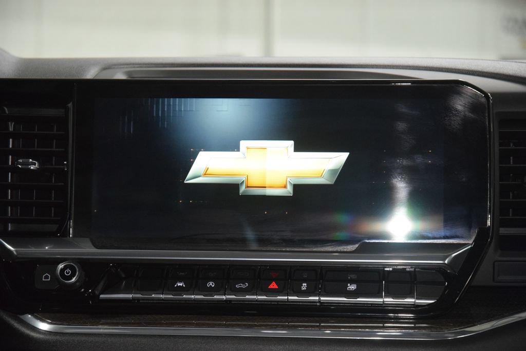 Used 2024 Chevrolet Silverado 1500 RST w/ Redline Edition AWD/4WD image 33