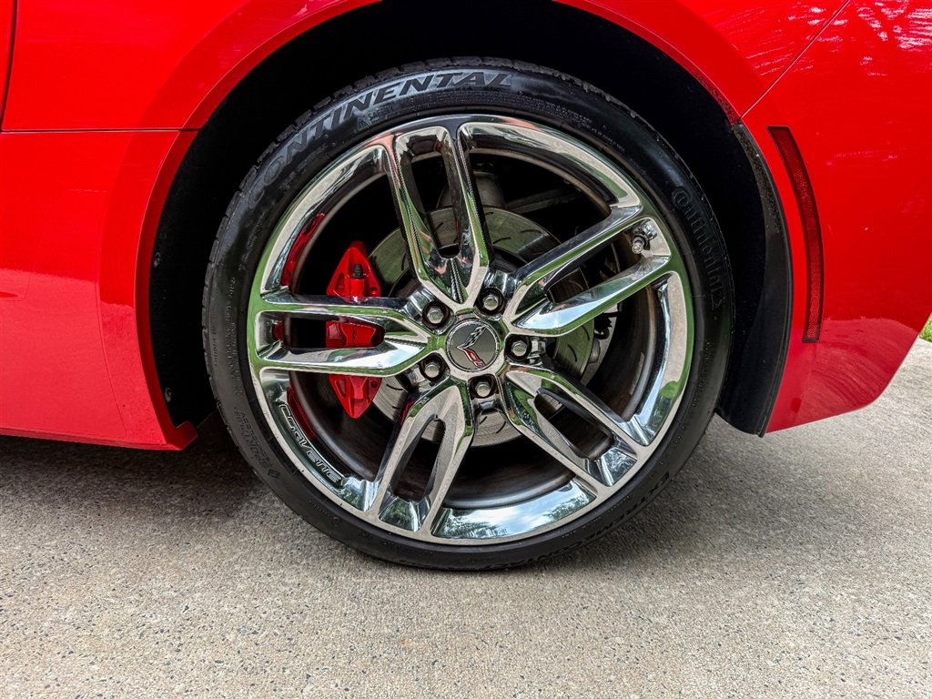 Used 2014 Chevrolet Corvette Stingray Convertible w/ 2LT Preferred Equipment Group RWD image 21