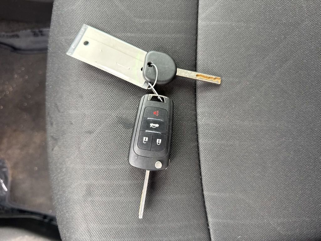 Used 2021 Chevrolet Trax LT AWD/4WD image 30