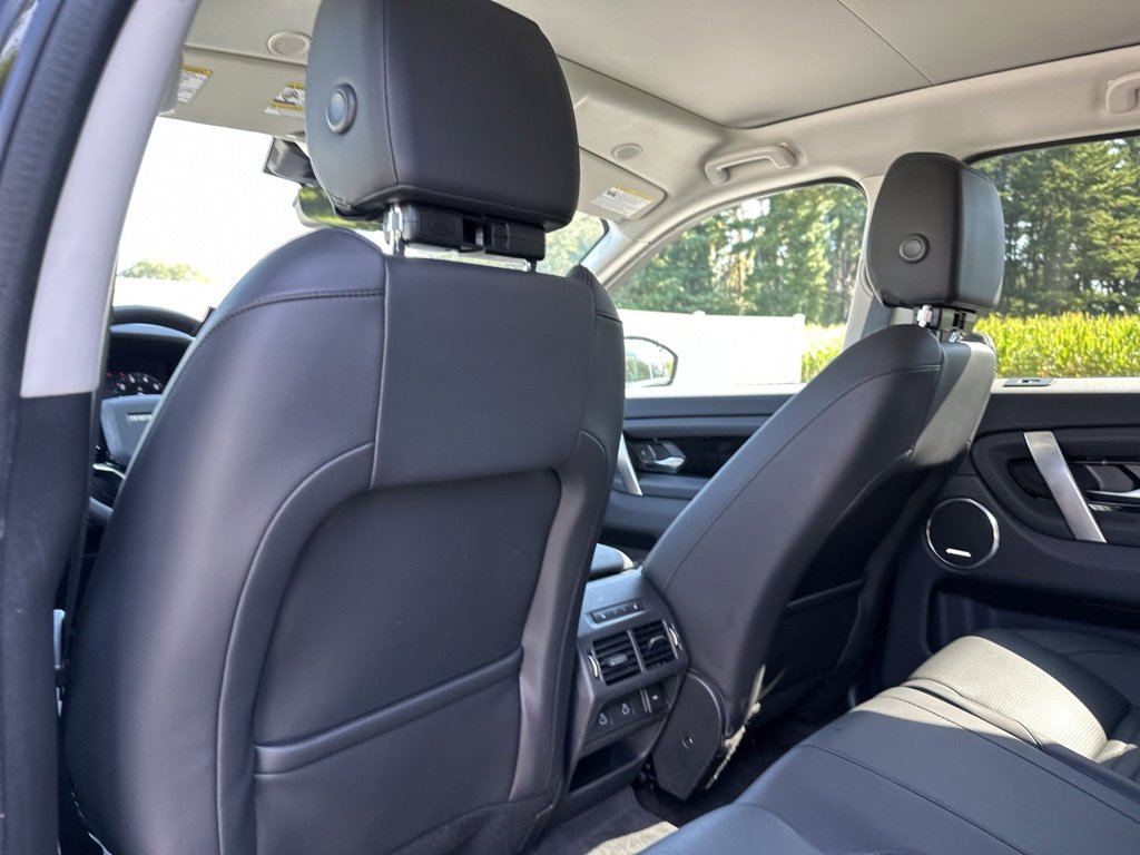 Used 2024 Land Rover Discovery Sport S image 21