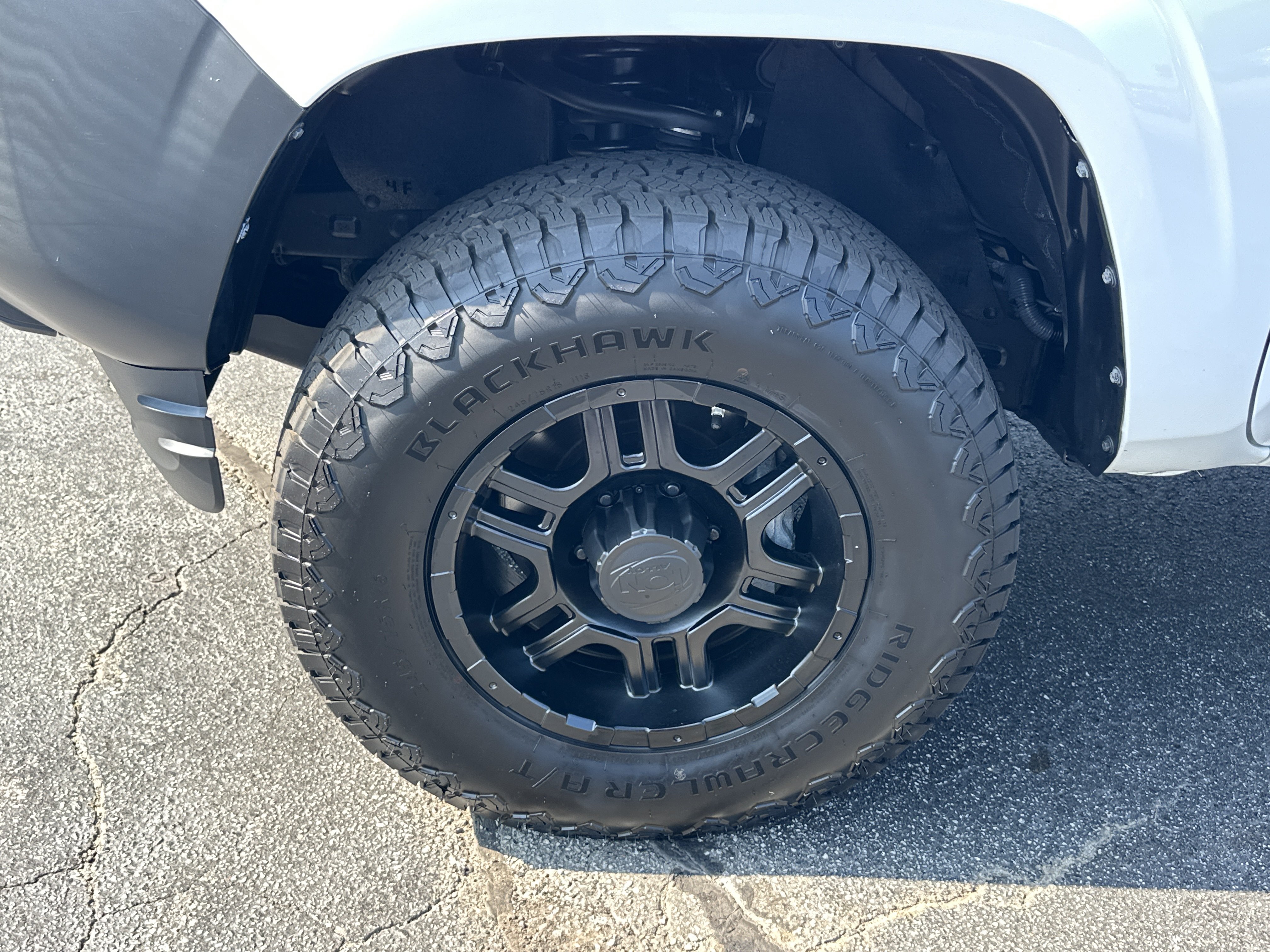 Used 2023 Toyota Tacoma SR RWD image 13