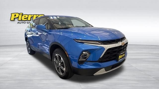Used 2025 Chevrolet Blazer LT AWD/4WD image 7
