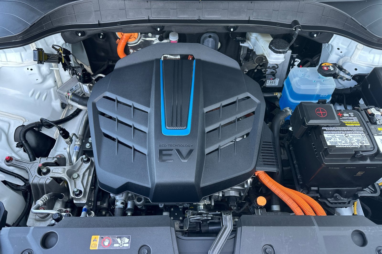 Used 2023 Hyundai Kona Limited w/ Cargo Package image 50