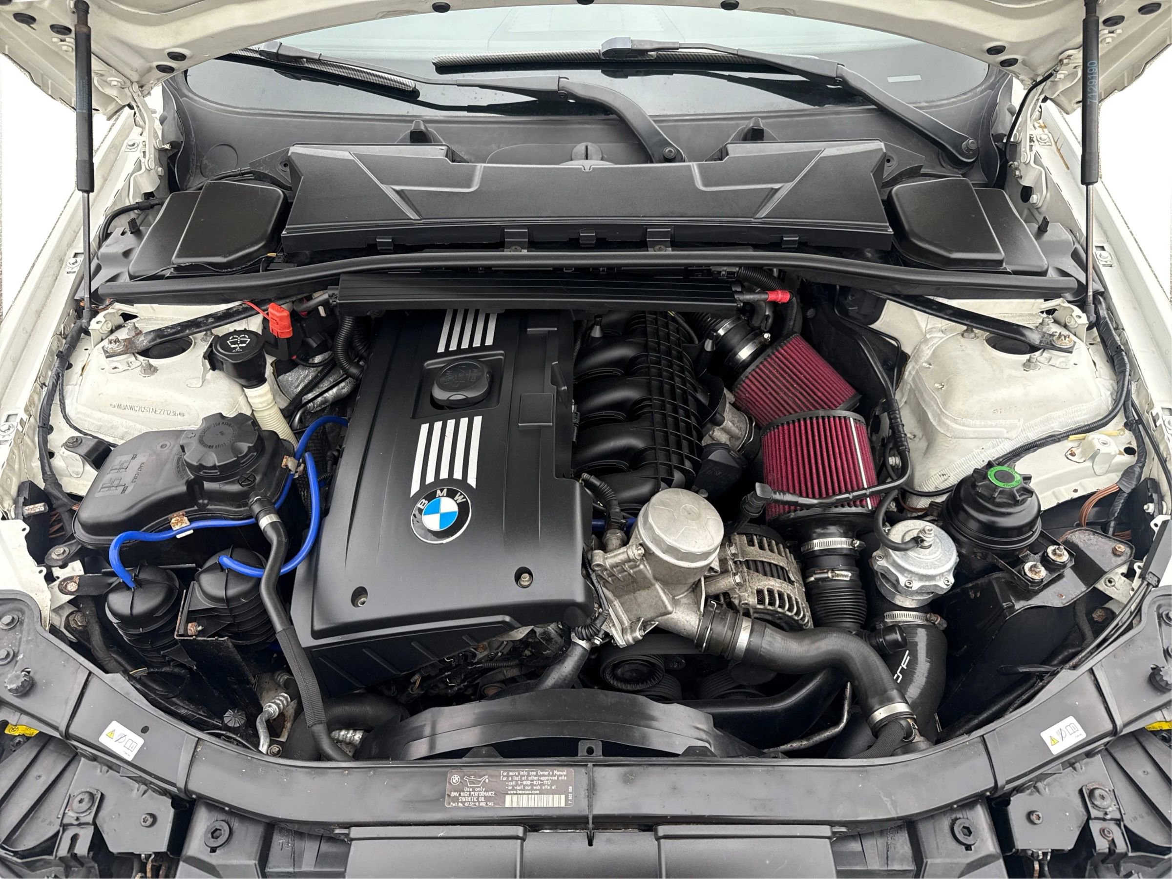 Used 2010 BMW 335i xDrive Coupe image 11