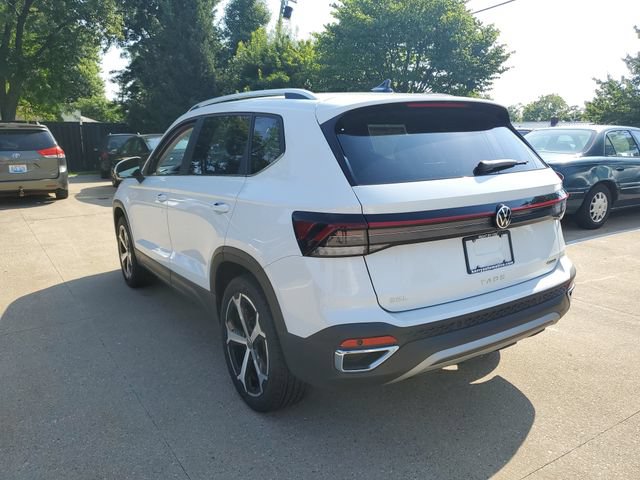 New 2026 Volkswagen Taos SEL AWD/4WD image 3