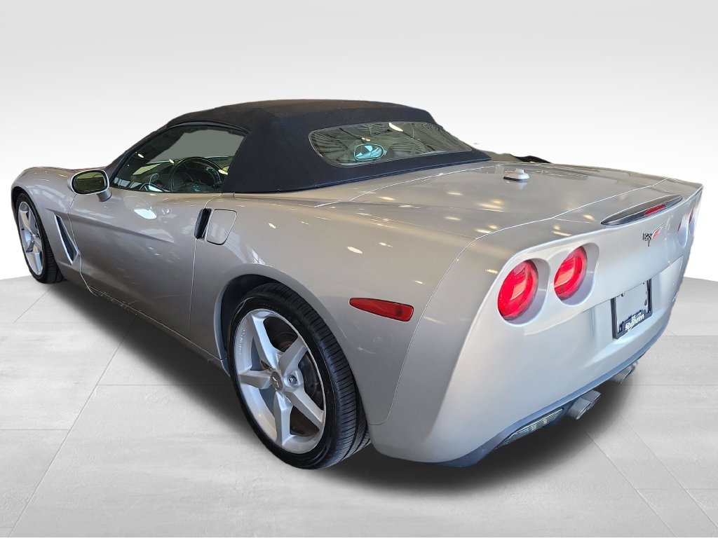 Used 2005 Chevrolet Corvette Convertible w/ Preferred Equipment Group RWD image 4