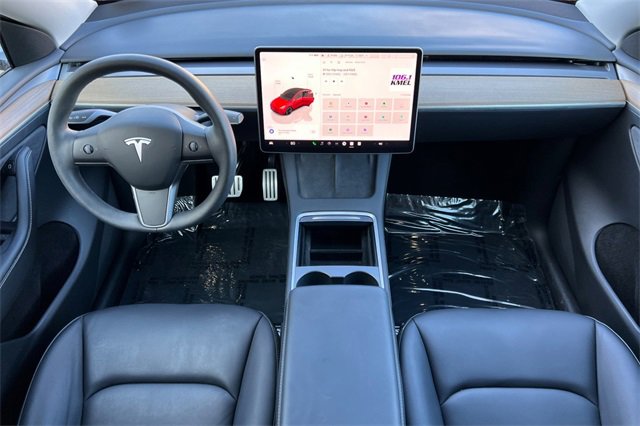 Used 2023 Tesla Model Y Performance image 15