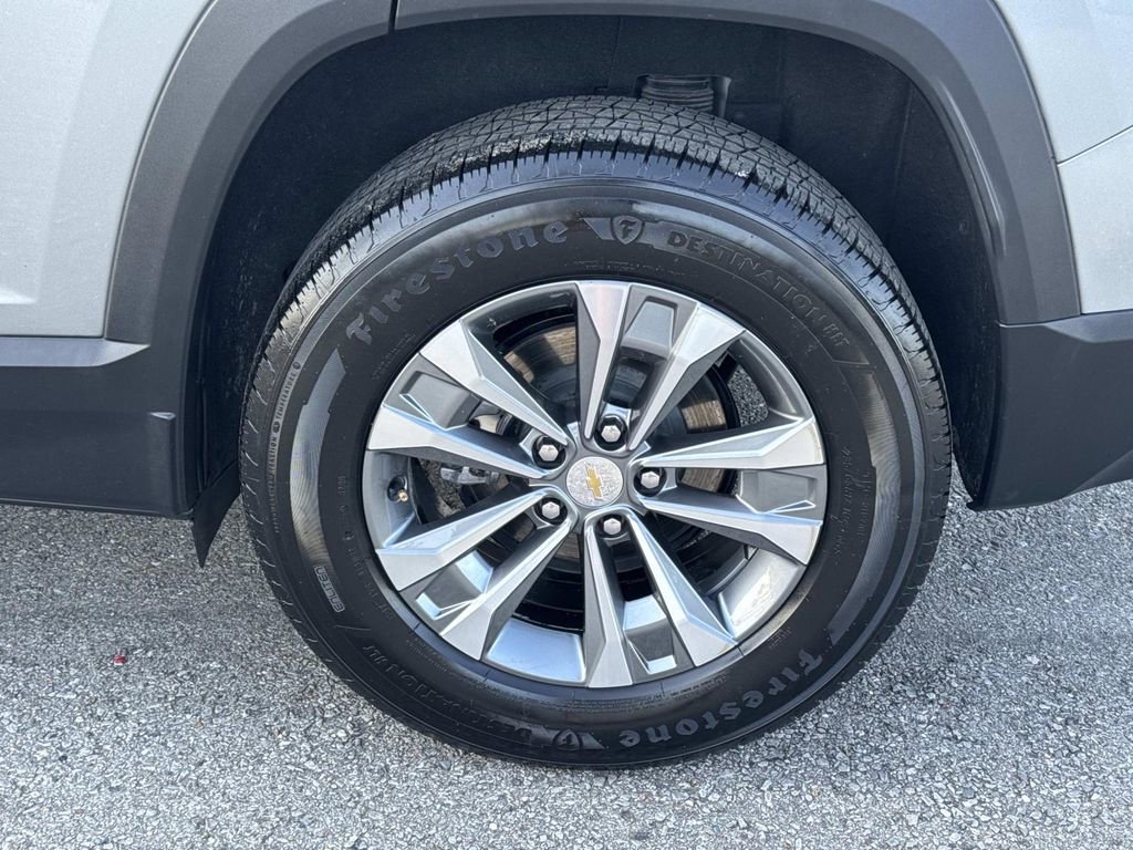 Certified 2025 Chevrolet Equinox LT FWD image 4