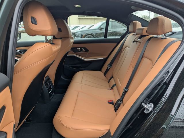 Used 2025 BMW 330i Sedan w/ M Sport Package image 14