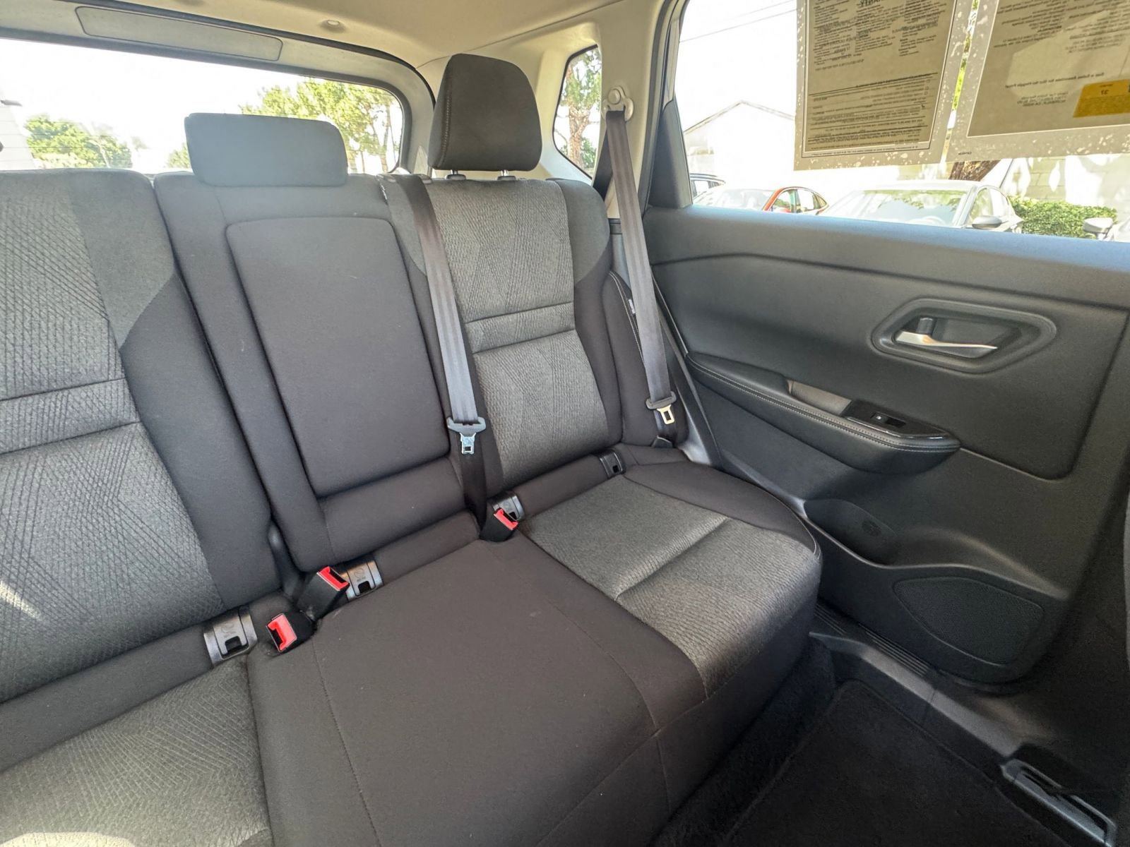 Used 2025 Nissan Rogue SV FWD image 39
